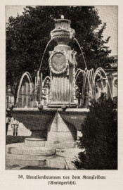 Schloss Bruchsal - Amalienbrunnen von dem Kanzleibau (Amtsgericht) - (Bildnachweis: Seite 111 des Buchs: "Anton Wetterer: Das Bruchsaler Schloß - Seine Baugeschichte und seine Kunst - Zur Zweihundertjahrfeier der Grundsteinlegung - 1922 herausgegeben - Zweite verbesserte Auflage, 1927 - Verlag C.F. Müller, Karlsruhe i.B."; Reproduktion durch Dr. Manfred Schneider, November 2021)