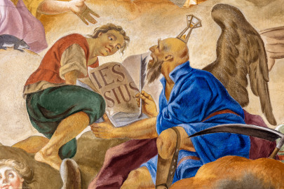 Schloss Bruchsal - Hauptbau / Corps de Logis - Beletage - Kuppelsaal - Kuppelfresko - Ausschnitt aus der westlichen "himmlischen" Zone - Darstellung des Zeitgotts Chronos mit Holzbein, Sense und Stundenglas; er schreibt den Namen Jessius auf eine Schriftrolle, die Zeit des Heidentums ist nun vorbei (urspünglich gemalt 1752 von Johannes Zick und Sohn Januarius, originalgetreu rekonstruiert 1966 von Karl Manninger) (aufgenommen im Juni 2018, am Nachmittag) Schloss Bruchsal - Hauptbau / Corps de Logis - Beletage - Kuppelsaal - Kuppelfresko - Ausschnitt aus der westlichen "himmlischen" Zone - Darstellung des Zeitgotts Chronos mit Holzbein, Sense und Stundenglas; er schreibt den Namen Jessius auf eine Schriftrolle, die Zeit des Heidentums ist nun vorbei (urspünglich gemalt 1752 von Johannes Zick und Sohn Januarius, originalgetreu rekonstruiert 1966 von Karl Manninger) (aufgenommen im Juni 2018, am Nachmittag)