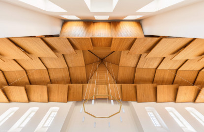 Schloss Bruchsal - Kirchenflügel / Hofkirche / St. Damian und Hugo - Von Innen / Nach oben - Blick vom Hauptportal steil nach oben in die Vierung des Mittelpavillon (Innenraum und Einrichtung gestaltet von Lothar Götz) (aufgenommen im August 2018, um die Mittagszeit) Schloss Bruchsal - Kirchenflügel / Hofkirche / St. Damian und Hugo - Von Innen / Nach oben - Blick vom Hauptportal steil nach oben in die Vierung des Mittelpavillon (Innenraum und Einrichtung gestaltet von Lothar Götz) (aufgenommen im August 2018, um die Mittagszeit)