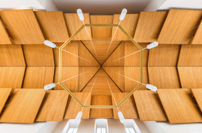 Schloss Bruchsal - Kirchenflügel / Hofkirche / St. Damian und Hugo - Von Innen / Nach oben - Zentraler Blick nach oben in die Vierung des Mittelpavillon (Innenraum und Einrichtung gestaltet von Lothar Götz) (aufgenommen im August 2018, am Nachmittag) Schloss Bruchsal - Kirchenflügel / Hofkirche / St. Damian und Hugo - Von Innen / Nach oben - Zentraler Blick nach oben in die Vierung des Mittelpavillon (Innenraum und Einrichtung gestaltet von Lothar Götz) (aufgenommen im August 2018, am Nachmittag)