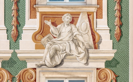 Schloss Bruchsal - Südliche Orangerie / Kavaliersbau - Von Außen - Nordseite - Von Norden - Blick auf die rechte / westliche Allegorie bzw. Figur: "Antiker Philosoph" (ursprünglich gemalt von Giovanni Francesco Marchini, zwischen 1732 und 1737, restauriert von Josef Mariano Kitschker, zwischen 1900 und 1910, erneut restauriert 1976 von Klaus Siller (Fassadenmalerei) und Walter Maschke (Allegorien)) (aufgenommen im September 2018, am späten Vormittag) Schloss Bruchsal - Südliche Orangerie / Kavaliersbau - Von Außen - Nordseite - Von Norden - Blick auf die rechte / westliche Allegorie bzw. Figur: "Antiker Philosoph" (ursprünglich gemalt von Giovanni Francesco Marchini, zwischen 1732 und 1737, restauriert von Josef Mariano Kitschker, zwischen 1900 und 1910, erneut restauriert 1976 von Klaus Siller (Fassadenmalerei) und Walter Maschke (Allegorien)) (aufgenommen im September 2018, am späten Vormittag)