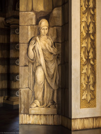 Schloss Bruchsal - Hauptbau - Erdgeschoss - Grotte, Nordwestseite - Von Westen - Blick vom Gartensaal durch das nordöstliche Fenster auf eine weibliche Figur (Malereien ursprünglich von Giovanni Francesco Marchini, 1731 bis 1736, rekonstruiert von Manfred Leitenmeier, 1971 bis 1980) (aufgenommen im Oktober 2018, am Nachmittag) Schloss Bruchsal - Hauptbau - Erdgeschoss - Grotte, Nordwestseite - Von Westen - Blick vom Gartensaal durch das nordöstliche Fenster auf eine weibliche Figur (Malereien ursprünglich von Giovanni Francesco Marchini, 1731 bis 1736, rekonstruiert von Manfred Leitenmeier, 1971 bis 1980) (aufgenommen im Oktober 2018, am Nachmittag)