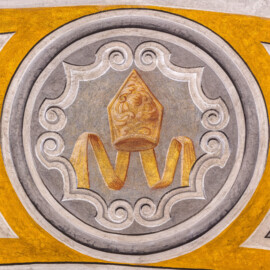 Schloss Bruchsal - Hauptbau - Erdgeschoss - Gartensaal / Sala Terrena - Sturzfeld über dem nördlichen Westfenster - 10. Wappenelement - Zählung beginnend an der Osttür, dann im Kreis nach Süden (Malereien ursprünglich von Giovanni Francesco Marchini, zwischen 1731 und 1736, restauriert von der Restauratoren-Arbeitsgemeinschaft Alfred Panowsky / Klaus Siller, 1982 bis 1986) (aufgenommen im November 2018, am Nachmittag) Schloss Bruchsal - Hauptbau - Erdgeschoss - Gartensaal / Sala Terrena - Sturzfeld über dem nördlichen Westfenster - 10. Wappenelement - Zählung beginnend an der Osttür, dann im Kreis nach Süden (Malereien ursprünglich von Giovanni Francesco Marchini, zwischen 1731 und 1736, restauriert von der Restauratoren-Arbeitsgemeinschaft Alfred Panowsky / Klaus Siller, 1982 bis 1986) (aufgenommen im November 2018, am Nachmittag)