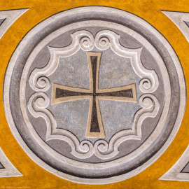 Schloss Bruchsal - Hauptbau - Erdgeschoss - Gartensaal / Sala Terrena - Türsturzfeld direkt über der Westtür - 8. Wappenelement - Zählung beginnend an der Osttür, dann im Kreis nach Süden (Malereien ursprünglich von Giovanni Francesco Marchini, zwischen 1731 und 1736, restauriert von der Restauratoren-Arbeitsgemeinschaft Alfred Panowsky / Klaus Siller, 1982 bis 1986) (aufgenommen im November 2018, am Nachmittag) Schloss Bruchsal - Hauptbau - Erdgeschoss - Gartensaal / Sala Terrena - Türsturzfeld direkt über der Westtür - 8. Wappenelement - Zählung beginnend an der Osttür, dann im Kreis nach Süden (Malereien ursprünglich von Giovanni Francesco Marchini, zwischen 1731 und 1736, restauriert von der Restauratoren-Arbeitsgemeinschaft Alfred Panowsky / Klaus Siller, 1982 bis 1986) (aufgenommen im November 2018, am Nachmittag)