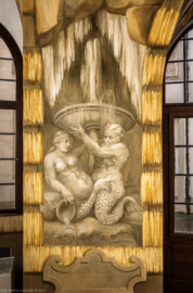 Schloss Bruchsal - Hauptbau - Erdgeschoss - Grotte, Nordwestseite - Von Süden - Männliche und weibliche Chimäre (Malereien ursprünglich von Giovanni Francesco Marchini, 1731 bis 1736, rekonstruiert von Manfred Leitenmeier, 1971 bis 1980) (aufgenommen im Januar 2019, am Nachmittag) Schloss Bruchsal - Hauptbau - Erdgeschoss - Grotte, Nordwestseite - Von Süden - Männliche und weibliche Chimäre (Malereien ursprünglich von Giovanni Francesco Marchini, 1731 bis 1736, rekonstruiert von Manfred Leitenmeier, 1971 bis 1980) (aufgenommen im Januar 2019, am Nachmittag)