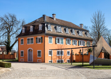 Waghäusel - Eremitage - Von Außen / Von Westen - Blick auf den südöstlichen Kavalierspavillon, den "Küchenbau" (aufgenommen im März 2019, am frühen Nachmittag)