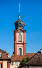 Schloss Bruchsal - Kirchturm - Von Außen / Von Westen - Blick von unten auf den Kirchturm der Hofkirche (aufgenommen im April 2019, am späten Nachmittag) Schloss Bruchsal - Kirchturm - Von Außen / Von Westen - Blick von unten auf den Kirchturm der Hofkirche (aufgenommen im April 2019, am späten Nachmittag)