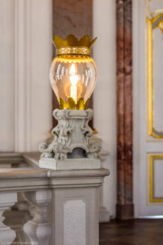 Schloss Bruchsal - Hauptbau / Corps de Logis - Beletage - Kuppelsaal - Blick auf die nordöstliche Laterne (aufgenommen im Mai 2019, am Nachmittag) Schloss Bruchsal - Hauptbau / Corps de Logis - Beletage - Kuppelsaal - Blick auf die nordöstliche Laterne (aufgenommen im Mai 2019, am Nachmittag)