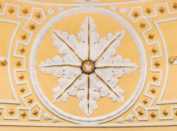 Schloss Bruchsal - Kammerflügel - Kammermusiksaal - Fensterlaibung - Stuckdekorationen über einem Fenster (Saal ursprünglich gestaltet von Joachim Günther; heute genutzt von den Bruchsaler Schlosskonzerten) (aufgenommen im Juni 2019, am späten Vormittag) Schloss Bruchsal - Kammerflügel - Kammermusiksaal - Fensterlaibung - Stuckdekorationen über einem Fenster (Saal ursprünglich gestaltet von Joachim Günther; heute genutzt von den Bruchsaler Schlosskonzerten) (aufgenommen im Juni 2019, am späten Vormittag)