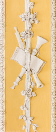 Schloss Bruchsal - Kammerflügel - Kammermusiksaal - Westwand, schmale Bahn links der Mitte, Mitte - Musikinstrumente als Stuckdekoration (Saal ursprünglich gestaltet von Joachim Günther; heute genutzt von den Bruchsaler Schlosskonzerten) (aufgenommen im Juli 2019, am Nachmittag) Schloss Bruchsal - Kammerflügel - Kammermusiksaal - Westwand, schmale Bahn links der Mitte, Mitte - Musikinstrumente als Stuckdekoration (Saal ursprünglich gestaltet von Joachim Günther; heute genutzt von den Bruchsaler Schlosskonzerten) (aufgenommen im Juli 2019, am Nachmittag)