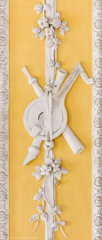 Schloss Bruchsal - Kammerflügel - Kammermusiksaal - Westwand, schmale Bahn rechts der südwestlichen Tür, weiter oben - Musikinstrumente als Stuckdekoration (Saal ursprünglich gestaltet von Joachim Günther; heute genutzt von den Bruchsaler Schlosskonzerten) (aufgenommen im Juli 2019, am Nachmittag) Schloss Bruchsal - Kammerflügel - Kammermusiksaal - Westwand, schmale Bahn rechts der südwestlichen Tür, weiter oben - Musikinstrumente als Stuckdekoration (Saal ursprünglich gestaltet von Joachim Günther; heute genutzt von den Bruchsaler Schlosskonzerten) (aufgenommen im Juli 2019, am Nachmittag)