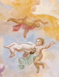 Schloss Bruchsal - Hauptbau / Corps de Logis - Beletage - Kuppelsaal - Kuppelfresko - Ausschnitt aus der nördlichen "himmlischen" Zone - Fünf Genien als Staffagefiguren (urspünglich gemalt 1752 von Johannes Zick und Sohn Januarius, originalgetreu rekonstruiert 1966 von Karl Manninger) (aufgenommen im Juli 2019, am frühen Nachmittag) Schloss Bruchsal - Hauptbau / Corps de Logis - Beletage - Kuppelsaal - Kuppelfresko - Ausschnitt aus der nördlichen "himmlischen" Zone - Fünf Genien als Staffagefiguren (urspünglich gemalt 1752 von Johannes Zick und Sohn Januarius, originalgetreu rekonstruiert 1966 von Karl Manninger) (aufgenommen im Juli 2019, am frühen Nachmittag)