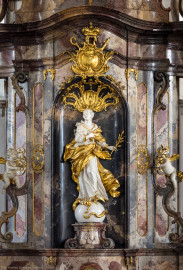 Bruchsal - Peterskirche / St. Peter - Südöstlicher Seitenaltar - Blick auf den Mittelteil des südöstlichen Seitenaltars der Vierung, gewidmet Maria Immaculata (Altar geschaffen von Johann Michael Feuchtmayer, 1754-1756; Maria-Plastik gefertigt von Joachim Günther) (aufgenommen im August 2019, am späten Nachmittag) Bruchsal - Peterskirche / St. Peter - Südöstlicher Seitenaltar - Blick auf den Mittelteil des südöstlichen Seitenaltars der Vierung, gewidmet Maria Immaculata (Altar geschaffen von Johann Michael Feuchtmayer, 1754-1756; Maria-Plastik gefertigt von Joachim Günther) (aufgenommen im August 2019, am späten Nachmittag)