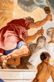 Schloss Bruchsal - Hauptbau / Corps de Logis - Beletage - Fürstensaal - Decke, äußere Zone, westlich, Mitte - Ausschnitt aus der westlichen äußeren Zone - Ausschnitt aus der Darstellung der sieben Wissenschaften und Künste - Mitte (Mann mit Knüpfel und Meißel): Darstellung der Bildhauerei; unten rechts (Knabe mit Buch): Darstellung der Mathematik (Deckenfresko urspünglich gemalt 1751 von Johannes Zick, originalgetreu rekonstruiert 1966 bis 1969 von Wolfram Köberl) (aufgenommen im September 2019, am späten Vormittag) Schloss Bruchsal - Hauptbau / Corps de Logis - Beletage - Fürstensaal - Decke, äußere Zone, westlich, Mitte - Ausschnitt aus der westlichen äußeren Zone - Ausschnitt aus der Darstellung der sieben Wissenschaften und Künste - Mitte (Mann mit Knüpfel und Meißel): Darstellung der Bildhauerei; unten rechts (Knabe mit Buch): Darstellung der Mathematik (Deckenfresko urspünglich gemalt 1751 von Johannes Zick, originalgetreu rekonstruiert 1966 bis 1969 von Wolfram Köberl) (aufgenommen im September 2019, am späten Vormittag)