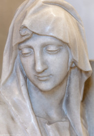 Bruchsal - Peterskirche / St. Peter - Westlicher Chorraum - Von Innen / Von Nordost - Doppelgrabdenkmal für Damian Hugo Philipp von Schönborn-Buchheim und für August von Limburg-Stirum - Blick auf das Gesicht der Plastik "Die Wahrheit" (unten rechts am Grabdenkmal; gefertigt von Joachim Günther) (aufgenommen im September 2019, am Nachmittag) Bruchsal - Peterskirche / St. Peter - Westlicher Chorraum - Von Innen / Von Nordost - Doppelgrabdenkmal für Damian Hugo Philipp von Schönborn-Buchheim und für August von Limburg-Stirum - Blick auf das Gesicht der Plastik "Die Wahrheit" (unten rechts am Grabdenkmal; gefertigt von Joachim Günther) (aufgenommen im September 2019, am Nachmittag)