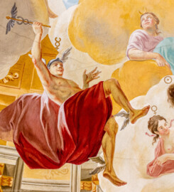 Schloss Bruchsal - Hauptbau / Corps de Logis - Beletage - Kuppelsaal - Kuppelfresko - Ausschnitt aus der nordwestlichen "himmlischen" Zone - Darstellung von Merkur, Mond und Venus als antike Götter; mittig Merkur (Götterbote) mit geflügelten Füßen, geflügeltem Helm und Heroldstab mit Schlange, oben rechts Luna (Mondgöttin) mit Halbmond auf dem Kopf, unten rechts Venus (Göttin der Liebe) (urspünglich gemalt 1752 von Johannes Zick und Sohn Januarius, originalgetreu rekonstruiert 1966 von Karl Manninger) (aufgenommen im September 2019, am Nachmittag) Schloss Bruchsal - Hauptbau / Corps de Logis - Beletage - Kuppelsaal - Kuppelfresko - Ausschnitt aus der nordwestlichen "himmlischen" Zone - Darstellung von Merkur, Mond und Venus als antike Götter; mittig Merkur (Götterbote) mit geflügelten Füßen, geflügeltem Helm und Heroldstab mit Schlange, oben rechts Luna (Mondgöttin) mit Halbmond auf dem Kopf, unten rechts Venus (Göttin der Liebe) (urspünglich gemalt 1752 von Johannes Zick und Sohn Januarius, originalgetreu rekonstruiert 1966 von Karl Manninger) (aufgenommen im September 2019, am Nachmittag)