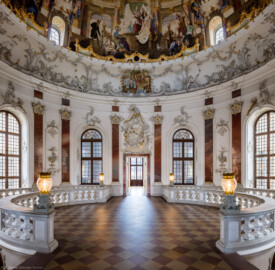 Schloss Bruchsal - Hauptbau / Corps de Logis - Beletage - Kuppelsaal - Von Osten - Blick vom Marmorsaal in den Kuppelsaal (aufgenommen im September 2019, am frühen Nachmittag)