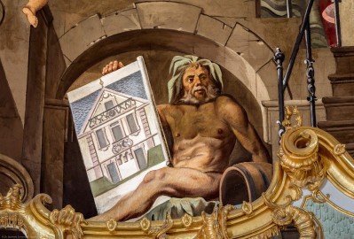 Schloss Bruchsal - Hauptbau / Corps de Logis - Beletage - Kuppelsaal - Kuppelfresko - Ausschnitt aus dem westlichen "irdischen" Bereich - Darstellung eines Flussgottes, der einen Plan der Wasserburg zeigt (1748 auf dem Steinsberg über dem Wasserreservoir gebaut) (urspünglich gemalt 1752 von Johannes Zick und Sohn Januarius, originalgetreu rekonstruiert 1966 von Karl Manninger) (aufgenommen im Oktober 2019, um die Mittagszeit) Schloss Bruchsal - Hauptbau / Corps de Logis - Beletage - Kuppelsaal - Kuppelfresko - Ausschnitt aus dem westlichen "irdischen" Bereich - Darstellung eines Flussgottes, der einen Plan der Wasserburg zeigt (1748 auf dem Steinsberg über dem Wasserreservoir gebaut) (urspünglich gemalt 1752 von Johannes Zick und Sohn Januarius, originalgetreu rekonstruiert 1966 von Karl Manninger) (aufgenommen im Oktober 2019, um die Mittagszeit)