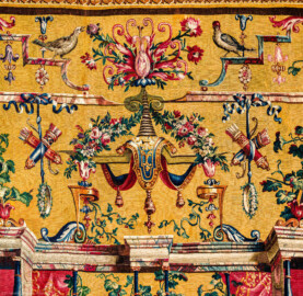 Schloss Bruchsal - Hauptbau / Corps de Logis - Von innen - Beletage - Jagdzimmer - Südliche Wand, rechte Seite - Ausschnitt aus der Tapisserie "Elefantentreiber" aus der "Groteskenserie" (Inv.Nr. G 106; Höhe x Breite 337 cm x 358 cm; hergestellt in der Werkstatt von Philippe Behagle (Vater oder Sohn) in Beauvais zwischen 1685 und 1719; Entwürfe von Jean-Baptiste Monnoyer, Guy-Louis de Vernansal, Jean-Baptiste B(e)lin de Fontenay; restauriert 1960 und nach 2007) (aufgenommen im Oktober 2019, am frühen Nachmittag) Schloss Bruchsal - Hauptbau / Corps de Logis - Von innen - Beletage - Jagdzimmer - Südliche Wand, rechte Seite - Ausschnitt aus der Tapisserie "Elefantentreiber" aus der "Groteskenserie" (Inv.Nr. G 106; Höhe x Breite 337 cm x 358 cm; hergestellt in der Werkstatt von Philippe Behagle (Vater oder Sohn) in Beauvais zwischen 1685 und 1719; Entwürfe von Jean-Baptiste Monnoyer, Guy-Louis de Vernansal, Jean-Baptiste B(e)lin de Fontenay; restauriert 1960 und nach 2007) (aufgenommen im Oktober 2019, am frühen Nachmittag)