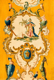 Schloss Bruchsal - Hauptbau / Corps de Logis - Beletage - Musikzimmer - Östliche Wand, ganz rechts - Ausschnitt unterhalb der Mitte aus einer Savonnerie mit chinoisen Motiven (Entwurf von Johann Martin Metz; hergestellt in der Kurkölnischen Savonneriemanufaktur in Bonn, zwischen 1758 und 1761) (aufgenommen im November 2019, um die Mittagszeit) Schloss Bruchsal - Hauptbau / Corps de Logis - Beletage - Musikzimmer - Östliche Wand, ganz rechts - Ausschnitt unterhalb der Mitte aus einer Savonnerie mit chinoisen Motiven (Entwurf von Johann Martin Metz; hergestellt in der Kurkölnischen Savonneriemanufaktur in Bonn, zwischen 1758 und 1761) (aufgenommen im November 2019, um die Mittagszeit)
