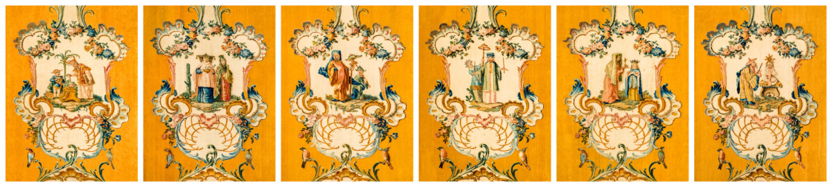 Schloss Bruchsal - Hauptbau / Corps de Logis - Beletage - Musikzimmer - Östliche Wand, ganz links bis südliche Wand, ganz rechts - Ausschnitte oberhalb der Mitte aus Savonnerien mit chinoisen Motiven (Entwurf von Johann Martin Metz; hergestellt in der Kurkölnischen Savonneriemanufaktur in Bonn, zwischen 1758 und 1761) (aufgenommen im November 2019, am frühen Nachmittag) Schloss Bruchsal - Hauptbau / Corps de Logis - Beletage - Musikzimmer - Östliche Wand, ganz links bis südliche Wand, ganz rechts - Ausschnitte oberhalb der Mitte aus Savonnerien mit chinoisen Motiven (Entwurf von Johann Martin Metz; hergestellt in der Kurkölnischen Savonneriemanufaktur in Bonn, zwischen 1758 und 1761) (aufgenommen im November 2019, am frühen Nachmittag)