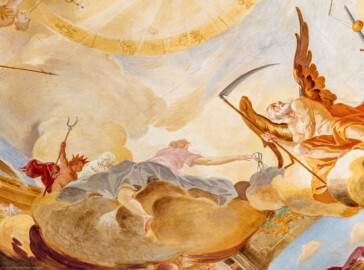 Schloss Bruchsal - Hauptbau / Corps de Logis - Beletage - Fürstensaal - Decke, nordöstlich des Zentrums - Ausschnitt aus der nordöstlichen inneren Zone - Rechts: Darstellung des Zeitgotts Chronos mit Sense und Stundenglas; links: Darstellung des Gott der Totenwelt Pluto mit Krone und Zweizack; Mitte: Darstellung einer Frau beim Versuch, das Stundenglas zu ergreifen (Deckenfresko urspünglich gemalt 1751 von Johannes Zick, originalgetreu rekonstruiert 1966 bis 1969 von Wolfram Köberl) (aufgenommen im Januar 2020, um die Mittagszeit) Schloss Bruchsal - Hauptbau / Corps de Logis - Beletage - Fürstensaal - Decke, nordöstlich des Zentrums - Ausschnitt aus der nordöstlichen inneren Zone - Rechts: Darstellung des Zeitgotts Chronos mit Sense und Stundenglas; links: Darstellung des Gott der Totenwelt Pluto mit Krone und Zweizack; Mitte: Darstellung einer Frau beim Versuch, das Stundenglas zu ergreifen (Deckenfresko urspünglich gemalt 1751 von Johannes Zick, originalgetreu rekonstruiert 1966 bis 1969 von Wolfram Köberl) (aufgenommen im Januar 2020, um die Mittagszeit)