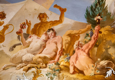 Schloss Bruchsal - Hauptbau / Corps de Logis - Beletage - Marmorsaal / Kaisersaal - Deckenfresko, äußere Zone, nordöstlich des Zentrums - Von Westen - Darstellung betrunkener Satyrn mit Weinkelchen (Deckenfresko urspünglich gemalt 1754 von Johannes Zick, originalgetreu rekonstruiert 1971 bis 1974 von Wolfram Köberl; Stuck urspünglich von Johann Michael Feuchtmayer dem Jüngeren, rekonstruiert 1962 bis 1969 von Jakob und Josef Schnitzer) (aufgenommen im Januar 2020, am frühen Nachmittag) Schloss Bruchsal - Hauptbau / Corps de Logis - Beletage - Marmorsaal / Kaisersaal - Deckenfresko, äußere Zone, nordöstlich des Zentrums - Von Westen - Darstellung betrunkener Satyrn mit Weinkelchen (Deckenfresko urspünglich gemalt 1754 von Johannes Zick, originalgetreu rekonstruiert 1971 bis 1974 von Wolfram Köberl; Stuck urspünglich von Johann Michael Feuchtmayer dem Jüngeren, rekonstruiert 1962 bis 1969 von Jakob und Josef Schnitzer) (aufgenommen im Januar 2020, am frühen Nachmittag)