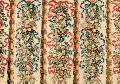 Schloss Bruchsal - Hauptbau / Corps de Logis - Beletage - Garderobenzimmer / Pagenzimmer - Nördliche Wand - Blick auf drei Bahnen der Veston-Tapisserien, auch als "Vestontapete" bezeichnet (linke drei Bahnen: Inv.Nr. G 168a, Höhe 320 cm, Breite 253 cm; rechte zwei Bahnen: Inv.Nr. G 138a, Höhe 325 cm, Breite 172 cm; hergestellt vermutlich in Flandern um 1700) (aufgenommen im Januar 2020, am Nachmittag) Schloss Bruchsal - Hauptbau / Corps de Logis - Beletage - Garderobenzimmer / Pagenzimmer - Nördliche Wand - Blick auf drei Bahnen der Veston-Tapisserien, auch als "Vestontapete" bezeichnet (linke drei Bahnen: Inv.Nr. G 168a, Höhe 320 cm, Breite 253 cm; rechte zwei Bahnen: Inv.Nr. G 138a, Höhe 325 cm, Breite 172 cm; hergestellt vermutlich in Flandern um 1700) (aufgenommen im Januar 2020, am Nachmittag)