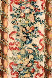 Schloss Bruchsal - Hauptbau / Corps de Logis - Beletage - Garderobenzimmer / Pagenzimmer - Nördliche Wand - Blick auf einen Ausschnitt (rechte Bahn, Mitte) mit zwei Vögeln aus einer Veston-Tapisserie (Tapisserie Inv.Nr. G 168a, Höhe 320 cm, Breite 253 cm; Tapisserie vermutlich hergestellt in Flandern um 1700) (aufgenommen im Januar 2020, um die Mittagszeit) Schloss Bruchsal - Hauptbau / Corps de Logis - Beletage - Garderobenzimmer / Pagenzimmer - Nördliche Wand - Blick auf einen Ausschnitt (rechte Bahn, Mitte) mit zwei Vögeln aus einer Veston-Tapisserie (Tapisserie Inv.Nr. G 168a, Höhe 320 cm, Breite 253 cm; Tapisserie vermutlich hergestellt in Flandern um 1700) (aufgenommen im Januar 2020, um die Mittagszeit)