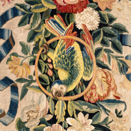 Schloss Bruchsal - Hauptbau / Corps de Logis - Beletage - Garderobenzimmer / Pagenzimmer - Nördliche Wand - Blick auf einen Ausschnitt (linke Bahn, Mitte) mit einem Papagei aus einer Veston-Tapisserie (Tapisserie Inv.Nr. G 138a, Höhe 325 cm, Breite 172 cm; Tapisserie vermutlich hergestellt in Flandern um 1700) (aufgenommen im Januar 2020, um die Mittagszeit) Schloss Bruchsal - Hauptbau / Corps de Logis - Beletage - Garderobenzimmer / Pagenzimmer - Nördliche Wand - Blick auf einen Ausschnitt (linke Bahn, Mitte) mit einem Papagei aus einer Veston-Tapisserie (Tapisserie Inv.Nr. G 138a, Höhe 325 cm, Breite 172 cm; Tapisserie vermutlich hergestellt in Flandern um 1700) (aufgenommen im Januar 2020, um die Mittagszeit)