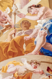 Schloss Bruchsal - Hauptbau / Corps de Logis - Beletage - Marmorsaal / Kaisersaal - Deckenfresko, äußere Zone, südöstlich des Zentrums der Decke - Darstellung von zwei der drei Parzen, der drei Schicksalsgöttinnen; ein Putto macht die Schere zum Durchschneiden des Schicksalsfadens unbrauchbar (Deckenfresko urspünglich gemalt 1754 von Johannes Zick, originalgetreu rekonstruiert 1971 bis 1974 von Wolfram Köberl; Stuck urspünglich von Johann Michael Feuchtmayer dem Jüngeren, rekonstruiert 1962 bis 1969 von Jakob und Josef Schnitzer) (aufgenommen im Februar 2020, am späten Nachmittag) Schloss Bruchsal - Hauptbau / Corps de Logis - Beletage - Marmorsaal / Kaisersaal - Deckenfresko, äußere Zone, südöstlich des Zentrums der Decke - Darstellung von zwei der drei Parzen, der drei Schicksalsgöttinnen; ein Putto macht die Schere zum Durchschneiden des Schicksalsfadens unbrauchbar (Deckenfresko urspünglich gemalt 1754 von Johannes Zick, originalgetreu rekonstruiert 1971 bis 1974 von Wolfram Köberl; Stuck urspünglich von Johann Michael Feuchtmayer dem Jüngeren, rekonstruiert 1962 bis 1969 von Jakob und Josef Schnitzer) (aufgenommen im Februar 2020, am späten Nachmittag)