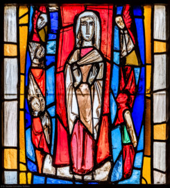 Waghäusel - Wallfahrtskirche - Von innen - Alter Chor - Nordostwand  - Rechtes / östliches Fenster - Von Südwesten - Fenster "Die Verherrlichung Christi und Mariens" - Feld "Mariens Aufnahme in den Himmel" - Ausschnitt (rechte Bahn, oberstes Feld) aus dem Chorfenster (Entwurf von Valentin Peter Feuerstein, Neckarsteinach, 1960; Ausführung von der Glaswerkstatt Meysen, Heidelberg) (aufgenommen im Februar 2020, am späten Vormittag)