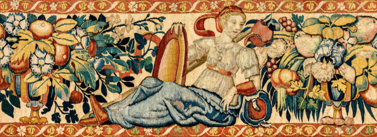 Schloss Bruchsal - Hauptbau / Corps de Logis - Beletage - Arbeitszimmer / Wohnzimmer - Westwand - Ausschnitt (untere Bordüre, Mitte) aus der Tapisserie "Abigail vor David" aus dem fünfteiligen Zyklus "Die Geschichte von David und Abigail" (Begebenheit aus dem Alten Testament, 1. Buch Samuel, Kapitel 25) (Inv.Nr. G 107; Höhe x Breite: 280,5 cm x 408 cm; Marke / Signatur: dreiblättriges Kleeblatt (rechte untere Ecke der Bordüre); hergestellt vermutlich in Brüssel, 3. Viertel des 16. Jahrhunderts) (aufgenommen im März 2020, um die Mittagszeit) Schloss Bruchsal - Hauptbau / Corps de Logis - Beletage - Arbeitszimmer / Wohnzimmer - Westwand - Ausschnitt (untere Bordüre, Mitte) aus der Tapisserie "Abigail vor David" aus dem fünfteiligen Zyklus "Die Geschichte von David und Abigail" (Begebenheit aus dem Alten Testament, 1. Buch Samuel, Kapitel 25) (Inv.Nr. G 107; Höhe x Breite: 280,5 cm x 408 cm; Marke / Signatur: dreiblättriges Kleeblatt (rechte untere Ecke der Bordüre); hergestellt vermutlich in Brüssel, 3. Viertel des 16. Jahrhunderts) (aufgenommen im März 2020, um die Mittagszeit)