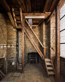 Bruchsal - Peterskirche / St. Peter - Westturm - Von Innen / Von Osten - Blick nach Westen in den Westturm und auf die Treppe zum Glockenstuhl (aufgenommen im März 2020, am Nachmittag) Bruchsal - Peterskirche / St. Peter - Westturm - Von Innen / Von Osten - Blick nach Westen in den Westturm und auf die Treppe zum Glockenstuhl (aufgenommen im März 2020, am Nachmittag)