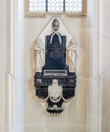 Bruchsal - Peterskirche / St. Peter - Östliches Querschiff, nordöstliche Seite - Von Innen / Von Südwest - Blick auf das Epitaph für Maria Elisabeth, Freifrau von Buchenberg (1746-1785) (aufgenommen im April 2020, am späten Vormittag) Bruchsal - Peterskirche / St. Peter - Östliches Querschiff, nordöstliche Seite - Von Innen / Von Südwest - Blick auf das Epitaph für Maria Elisabeth, Freifrau von Buchenberg (1746-1785) (aufgenommen im April 2020, am späten Vormittag)
