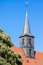 Waghäusel - Wallfahrtskirche - Von Außen / Von Südwesten - Blick auf den Turm der Wallfahrtskirche (aufgenommen im April 2020, am späten Nachmittag)