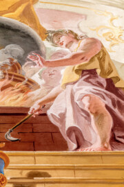 Schloss Bruchsal - Hauptbau / Corps de Logis - Beletage - Marmorsaal / Kaisersaal - Deckenfresko, äußere Zone, südlich des Zentrums der Decke - Ausschnitt aus dem ewigen Herdfeuer im Tempel der Vesta - Darstellung von Vestalinnen, das Feuer schürend, damit es niemals ausgehen kann (Deckenfresko urspünglich gemalt 1754 von Johannes Zick, originalgetreu rekonstruiert 1971 bis 1974 von Wolfram Köberl; Stuck urspünglich von Johann Michael Feuchtmayer dem Jüngeren, rekonstruiert 1962 bis 1969 von Jakob und Josef Schnitzer) (aufgenommen im Mai 2020, am späten Nachmittag) Schloss Bruchsal - Hauptbau / Corps de Logis - Beletage - Marmorsaal / Kaisersaal - Deckenfresko, äußere Zone, südlich des Zentrums der Decke - Ausschnitt aus dem ewigen Herdfeuer im Tempel der Vesta - Darstellung von Vestalinnen, das Feuer schürend, damit es niemals ausgehen kann (Deckenfresko urspünglich gemalt 1754 von Johannes Zick, originalgetreu rekonstruiert 1971 bis 1974 von Wolfram Köberl; Stuck urspünglich von Johann Michael Feuchtmayer dem Jüngeren, rekonstruiert 1962 bis 1969 von Jakob und Josef Schnitzer) (aufgenommen im Mai 2020, am späten Nachmittag)