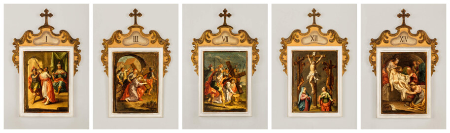Bruchsal - Peterskirche / St. Peter - Nördliches Längsschiff / westliches Querschiff - Bilderzyklus "Kreuzweg" - Fünf Kreuzwegstationen (Station XIV signiert mit "Ebenhöch", gemalt wohl um 1725, 1963 in St. Peter aufgehängt) (aufgenommen im Mai 2020, am Nachmittag)