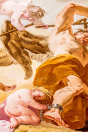 Schloss Bruchsal - Hauptbau / Corps de Logis - Beletage - Marmorsaal / Kaisersaal - Deckenfresko, äußere Zone, südwestlich des Zentrums der Decke - Rechts: Darstellung des Zeitgotts Chronos beim Versuch, mit seiner Sense die Weltkugel des Titan Atlas zu zerstören; links oben: ein Putto, die Sense zerbrechend; links unten: ein weiterer Putto, Chronos an den Füßen fesselnd (Deckenfresko urspünglich gemalt 1754 von Johannes Zick, originalgetreu rekonstruiert 1971 bis 1974 von Wolfram Köberl; Stuck urspünglich von Johann Michael Feuchtmayer dem Jüngeren, rekonstruiert 1962 bis 1969 von Jakob und Josef Schnitzer) (aufgenommen im Juli 2020, am späten Nachmittag) Schloss Bruchsal - Hauptbau / Corps de Logis - Beletage - Marmorsaal / Kaisersaal - Deckenfresko, äußere Zone, südwestlich des Zentrums der Decke - Rechts: Darstellung des Zeitgotts Chronos beim Versuch, mit seiner Sense die Weltkugel des Titan Atlas zu zerstören; links oben: ein Putto, die Sense zerbrechend; links unten: ein weiterer Putto, Chronos an den Füßen fesselnd (Deckenfresko urspünglich gemalt 1754 von Johannes Zick, originalgetreu rekonstruiert 1971 bis 1974 von Wolfram Köberl; Stuck urspünglich von Johann Michael Feuchtmayer dem Jüngeren, rekonstruiert 1962 bis 1969 von Jakob und Josef Schnitzer) (aufgenommen im Juli 2020, am späten Nachmittag)