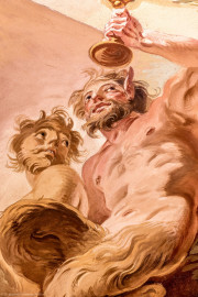 Schloss Bruchsal - Hauptbau / Corps de Logis - Beletage - Marmorsaal / Kaisersaal - Deckenfresko, äußere Zone, nordwestlich des Zentrums der Decke - Darstellung zweier Satyrn (Deckenfresko urspünglich gemalt 1754 von Johannes Zick, originalgetreu rekonstruiert 1971 bis 1974 von Wolfram Köberl; Stuck urspünglich von Johann Michael Feuchtmayer dem Jüngeren, rekonstruiert 1962 bis 1969 von Jakob und Josef Schnitzer) (aufgenommen im August 2020, am Nachmittag) Schloss Bruchsal - Hauptbau / Corps de Logis - Beletage - Marmorsaal / Kaisersaal - Deckenfresko, äußere Zone, nordwestlich des Zentrums der Decke - Darstellung zweier Satyrn (Deckenfresko urspünglich gemalt 1754 von Johannes Zick, originalgetreu rekonstruiert 1971 bis 1974 von Wolfram Köberl; Stuck urspünglich von Johann Michael Feuchtmayer dem Jüngeren, rekonstruiert 1962 bis 1969 von Jakob und Josef Schnitzer) (aufgenommen im August 2020, am Nachmittag)