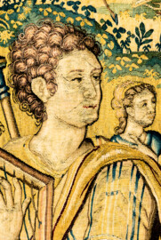 Schloss Bruchsal - Hauptbau / Corps de Logis - Von innen - Beletage - Gelbes Zimmer - Ostwand, nördliche Seite - Ausschnitt (links des Zentrums der Tapisserie) aus der Tapisserie "David besänftigt Saul mit Saitenspiel" der sechsteiligen Folge mit Szenen aus dem Alten Testament (hier: Episode aus der Geschichte Davids, 1. Buch Samuel, Kapitel 18; Inv.Nr. G 115; Höhe x Breite: 274 cm x 328 cm; hergestellt von Martin II Reymbouts in Brüssel, um 1600; restauriert 1965/66 und nach 2007) (aufgenommen im Oktober 2020, am Nachmittag) Schloss Bruchsal - Hauptbau / Corps de Logis - Von innen - Beletage - Gelbes Zimmer - Ostwand, nördliche Seite - Ausschnitt (links des Zentrums der Tapisserie) aus der Tapisserie "David besänftigt Saul mit Saitenspiel" der sechsteiligen Folge mit Szenen aus dem Alten Testament (hier: Episode aus der Geschichte Davids, 1. Buch Samuel, Kapitel 18; Inv.Nr. G 115; Höhe x Breite: 274 cm x 328 cm; hergestellt von Martin II Reymbouts in Brüssel, um 1600; restauriert 1965/66 und nach 2007) (aufgenommen im Oktober 2020, am Nachmittag)