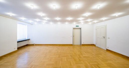 Schloss Bruchsal - Hauptbau / Corps de Logis - Von innen - Zwischengeschoss / 1. Obergeschoss, Südhälfte - Raum "Wilderichkabinett" (Größe: 52 m², Reihenbestuhlung: max. 30 Personen) - Blick nach Süden in den Raum (aufgenommen im November 2020, um die Mittagszeit) Schloss Bruchsal - Hauptbau / Corps de Logis - Von innen - Zwischengeschoss / 1. Obergeschoss, Südhälfte - Raum "Wilderichkabinett" (Größe: 52 m², Reihenbestuhlung: max. 30 Personen) - Blick nach Süden in den Raum (aufgenommen im November 2020, um die Mittagszeit)