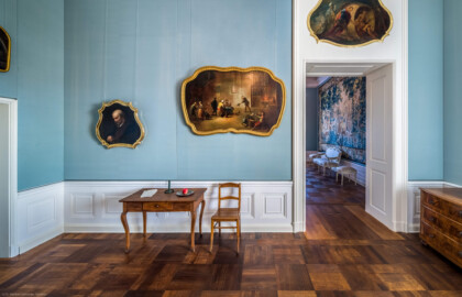 Schloss Bruchsal - Hauptbau / Corps de Logis - Von innen - Beletage - Pagenzimmer - Von Westen - Blick nach Osten in das Pagenzimmer und das Blaue Zimmer (aufgenommen im November 2020, am frühen Nachmittag) Schloss Bruchsal - Hauptbau / Corps de Logis - Von innen - Beletage - Pagenzimmer - Von Westen - Blick nach Osten in das Pagenzimmer und das Blaue Zimmer (aufgenommen im November 2020, am frühen Nachmittag)