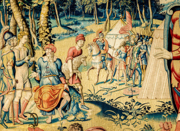 Schloss Bruchsal - Hauptbau / Corps de Logis - Von innen - Beletage - Arbeitszimmer - Nordwand, westliche Seite - Ausschnitt (links Mitte) aus der Tapisserie "David schickt Botschafter zu Nabal" aus dem fünfteiligen Zyklus "Die Geschichte von David und Abigail" (Begebenheit aus dem Alten Testament, 1. Buch Samuel, Kapitel 25) (Inv.Nr. G 110; Höhe x Breite: 282 cm x 344 cm; Marke / Signatur: dreiblättriges Kleeblatt (rechte untere Ecke der Bordüre); hergestellt vermutlich in Brüssel, 3. Viertel des 16. Jahrhunderts; restauriert 1959/66 und nach 2007) (aufgenommen im Dezember 2020, um die Mittagszeit) Schloss Bruchsal - Hauptbau / Corps de Logis - Von innen - Beletage - Arbeitszimmer - Nordwand, westliche Seite - Ausschnitt (links Mitte) aus der Tapisserie "David schickt Botschafter zu Nabal" aus dem fünfteiligen Zyklus "Die Geschichte von David und Abigail" (Begebenheit aus dem Alten Testament, 1. Buch Samuel, Kapitel 25) (Inv.Nr. G 110; Höhe x Breite: 282 cm x 344 cm; Marke / Signatur: dreiblättriges Kleeblatt (rechte untere Ecke der Bordüre); hergestellt vermutlich in Brüssel, 3. Viertel des 16. Jahrhunderts; restauriert 1959/66 und nach 2007) (aufgenommen im Dezember 2020, um die Mittagszeit)