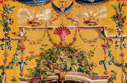 Schloss Bruchsal - Hauptbau / Corps de Logis - Von innen - Beletage - Jagdzimmer - Östliche Wand, Nordseite - Ausschnitt aus der Tapisserie "Bacchus" aus der "Groteskenserie" (Inv.Nr. G 105; Höhe x Breite: 341 cm x 285 cm; hergestellt in der Werkstatt von Philippe Behagle (Vater oder Sohn) in Beauvais zwischen 1685 und 1719; Entwürfe von Jean-Baptiste Monnoyer, Guy-Louis de Vernansal, Jean-Baptiste B(e)lin de Fontenay; restauriert 1960 und nach 2007) (aufgenommen im Februar 2021, am frühen Nachmittag) Schloss Bruchsal - Hauptbau / Corps de Logis - Von innen - Beletage - Jagdzimmer - Östliche Wand, Nordseite - Ausschnitt aus der Tapisserie "Bacchus" aus der "Groteskenserie" (Inv.Nr. G 105; Höhe x Breite: 341 cm x 285 cm; hergestellt in der Werkstatt von Philippe Behagle (Vater oder Sohn) in Beauvais zwischen 1685 und 1719; Entwürfe von Jean-Baptiste Monnoyer, Guy-Louis de Vernansal, Jean-Baptiste B(e)lin de Fontenay; restauriert 1960 und nach 2007) (aufgenommen im Februar 2021, am frühen Nachmittag)