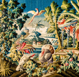 Schloss Bruchsal - Hauptbau / Corps de Logis - Von innen - Beletage - Vorzimmer - Südliche Wand - Ausschnitt aus der Tapisserie "Landschaft mit Truthahnpaar" aus der fünfteiligen Folge "Exotische Landschaften" (Inv.Nr. G 135; Höhe x Breite: 302 cm x 422 cm; Marke / Signatur: keine; hergestellt in der Manufacture Royale d'Aubusson, Ateliers Reynaud und Pierre Couloudon, 2. Viertel / Mitte 18. Jahrhundert; restauriert 1959 und 2021) (aufgenommen im März 2021, um die Mittagszeit) Schloss Bruchsal - Hauptbau / Corps de Logis - Von innen - Beletage - Vorzimmer - Südliche Wand - Ausschnitt aus der Tapisserie "Landschaft mit Truthahnpaar" aus der fünfteiligen Folge "Exotische Landschaften" (Inv.Nr. G 135; Höhe x Breite: 302 cm x 422 cm; Marke / Signatur: keine; hergestellt in der Manufacture Royale d'Aubusson, Ateliers Reynaud und Pierre Couloudon, 2. Viertel / Mitte 18. Jahrhundert; restauriert 1959 und 2021) (aufgenommen im März 2021, um die Mittagszeit)