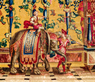 Schloss Bruchsal - Hauptbau / Corps de Logis - Von innen - Beletage - Jagdzimmer - Südliche Wand, rechte Seite - Ausschnitt aus der Tapisserie "Elefantentreiber" aus der "Groteskenserie" (Inv.Nr. G 106; Höhe x Breite 337 cm x 358 cm; hergestellt in der Werkstatt von Philippe Behagle (Vater oder Sohn) in Beauvais zwischen 1685 und 1719; Entwürfe von Jean-Baptiste Monnoyer, Guy-Louis de Vernansal, Jean-Baptiste B(e)lin de Fontenay; restauriert 1960 und nach 2007) (aufgenommen im März 2021, um die Mittagszeit) Schloss Bruchsal - Hauptbau / Corps de Logis - Von innen - Beletage - Jagdzimmer - Südliche Wand, rechte Seite - Ausschnitt aus der Tapisserie "Elefantentreiber" aus der "Groteskenserie" (Inv.Nr. G 106; Höhe x Breite 337 cm x 358 cm; hergestellt in der Werkstatt von Philippe Behagle (Vater oder Sohn) in Beauvais zwischen 1685 und 1719; Entwürfe von Jean-Baptiste Monnoyer, Guy-Louis de Vernansal, Jean-Baptiste B(e)lin de Fontenay; restauriert 1960 und nach 2007) (aufgenommen im März 2021, um die Mittagszeit)