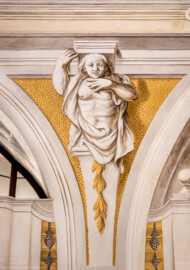 Schloss Bruchsal - Hauptbau / Corps de Logis - Erdgeschoss - Eingangshalle / Intrada - Ostseite - Blick auf die südliche (rechte) Herme (Malerei ursprünglich von Giovanni Francesco Marchini, restauriert von Hermenegild Peiker) (aufgenommen im September 2021, am Nachmittag) Schloss Bruchsal - Hauptbau / Corps de Logis - Erdgeschoss - Eingangshalle / Intrada - Ostseite - Blick auf die südliche (rechte) Herme (Malerei ursprünglich von Giovanni Francesco Marchini, restauriert von Hermenegild Peiker) (aufgenommen im September 2021, am Nachmittag)