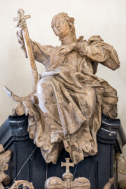 Bruchsal - Peterskirche / St. Peter - Östlicher Chorraum -  Von Innen / Von Nordwest - Grabdenkmal für Christoph Franz von Hutten und Philipp Franz Wilderich Nepomuk von Walderdorf - Blick auf die oberste Figur, die Allegorie der Hoffnung (Epitaph gefertigt von Stephan Strahl und seinem Sohn Johann Strahl, Plastiken  geschaffen von Joachim Günther) (aufgenommen im März 2022, am Nachmittag, nach der Renovierung)