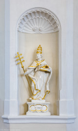 Bruchsal - Peterskirche / St. Peter - Vierung, Nordwestecke - Von Südosten- Blick auf eine Figur von St. Urban in einer Nische (gest. 230, von 222 bis 230 Bischof von Rom) (aufgenommen im August 2022, um die Mittagszeit, nach der Renovierung) Bruchsal - Peterskirche / St. Peter - Vierung, Nordwestecke - Von Südosten- Blick auf eine Figur von St. Urban in einer Nische (gest. 230, von 222 bis 230 Bischof von Rom) (aufgenommen im August 2022, um die Mittagszeit, nach der Renovierung)
